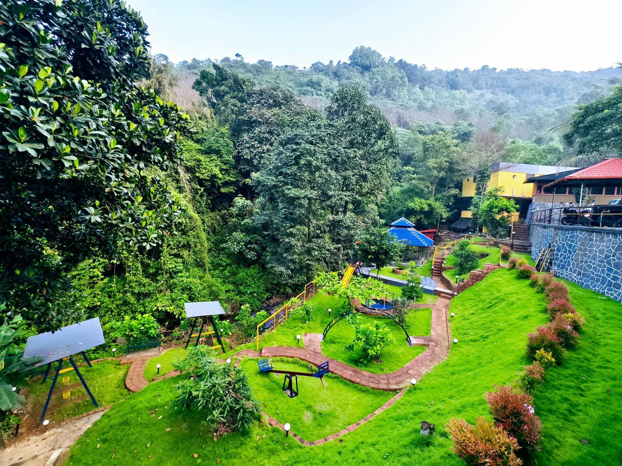 Forest And River Edge Resort Каннур Экстерьер фото